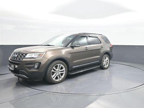 Caribou Metallic 2016 Ford Explorer XLT