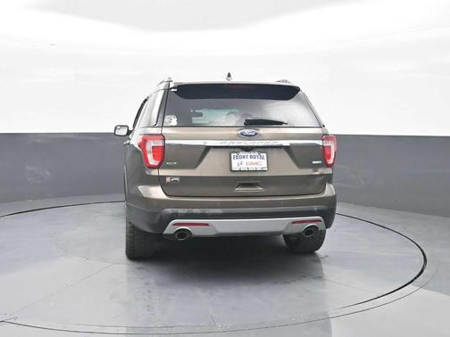 Caribou Metallic 2016 Ford Explorer XLT