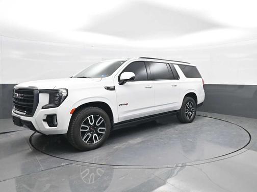 Summit White 2022 GMC Yukon XL AT4