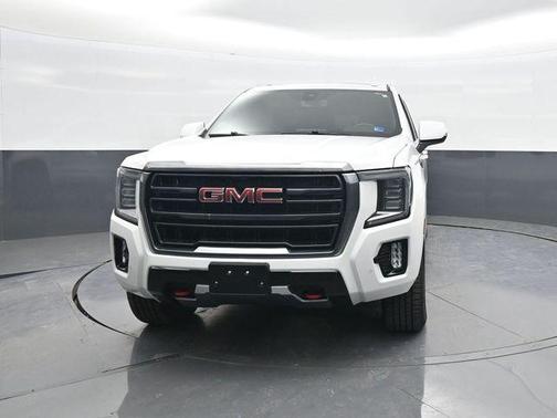 Summit White 2022 GMC Yukon XL AT4