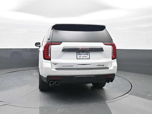 Summit White 2022 GMC Yukon XL AT4