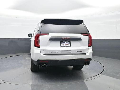 Summit White 2022 GMC Yukon XL AT4