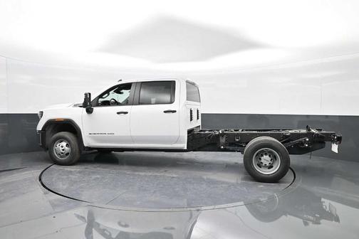 2025 GMC Sierra 3500 Pro