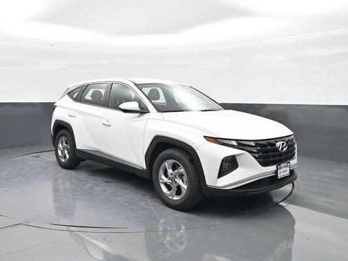 2023 Hyundai TUCSON SE