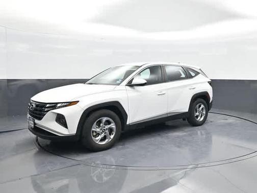 2023 Hyundai TUCSON SE