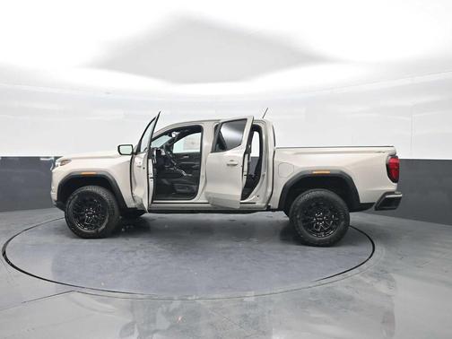 Dune 2026 GMC Canyon Elevation