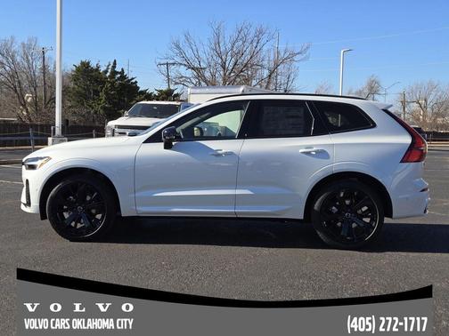 2026 Volvo XC60 B5 Ultra Black Edition