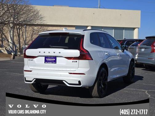 2026 Volvo XC60 B5 Ultra Black Edition