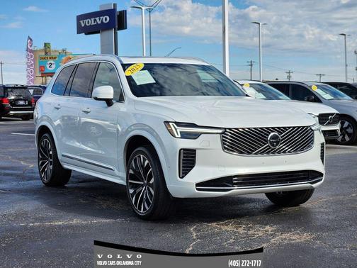 2025 Volvo XC90 B5 Plus