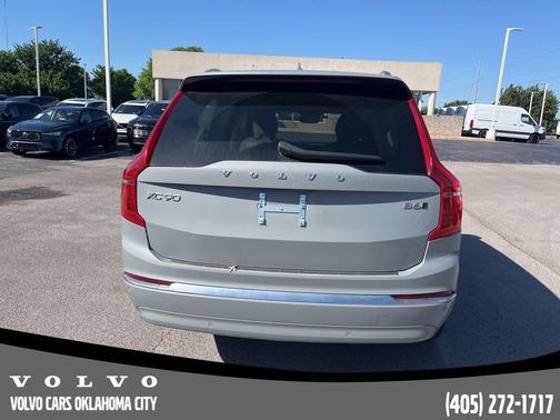 Metallic 2024 Volvo XC90 B6 Plus Bright Theme 6-Seater