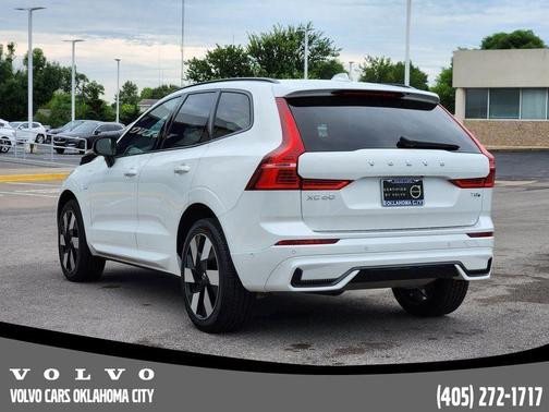 2025 Volvo XC60 Plug-In Hybrid T8 Plus