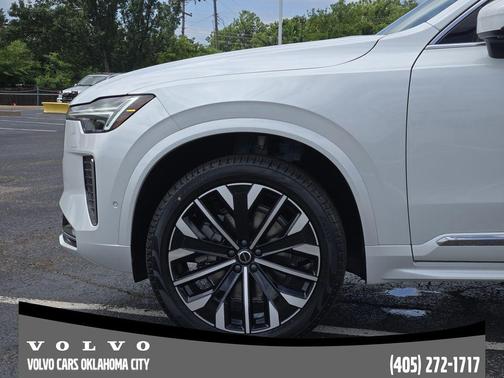 Crystal White Pearl 2026 Volvo XC90 B6 Plus 6-Seater