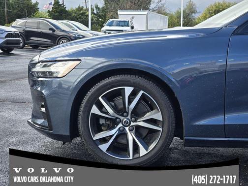 2023 Volvo S60 B5 Core Dark Theme