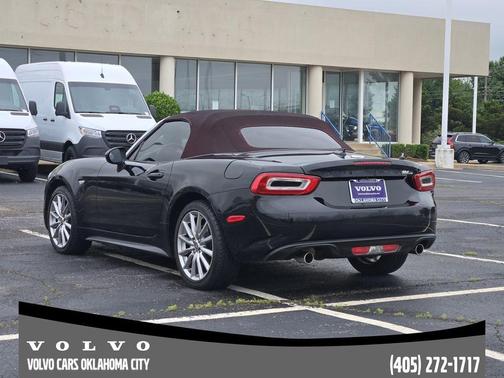 Forte Black Metallic 2019 FIAT 124 Spider Lusso