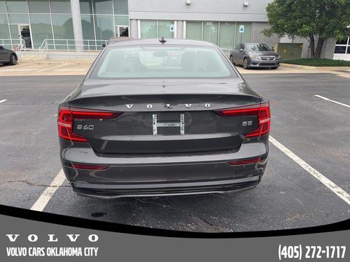 Platinum Grey Metallic 2025 Volvo S60 B5 Core