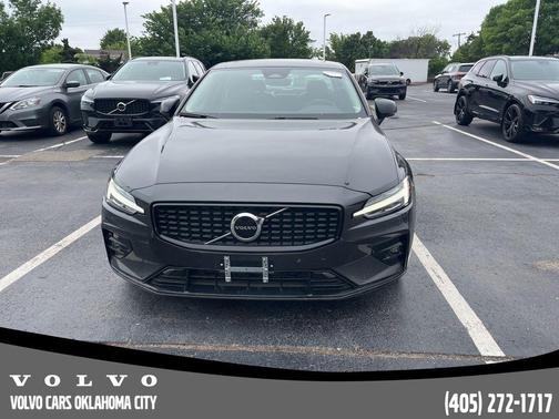 Platinum Grey Metallic 2025 Volvo S60 B5 Core