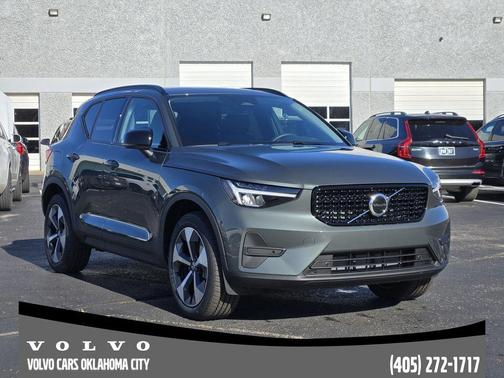 Forest Green 2026 Volvo XC40 B4 Core