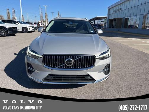 2023 Volvo XC60 B5 Plus Bright Theme