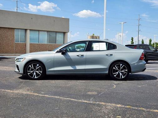 2025 Volvo S60 B5 Core