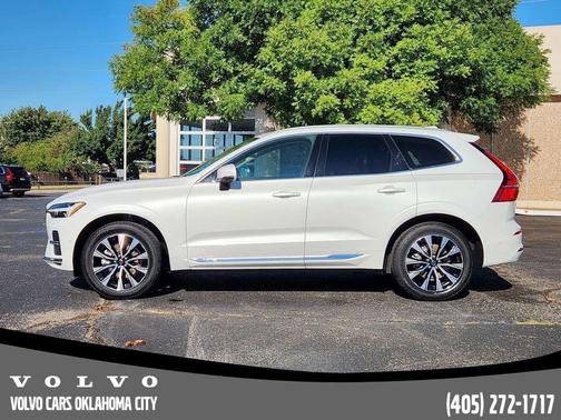 2023 Volvo XC60 B5 Plus Bright Theme