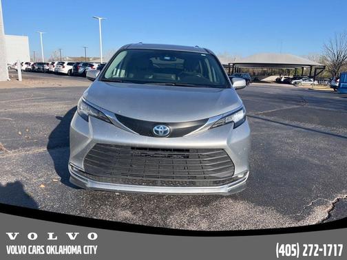 2021 Toyota Sienna XLE
