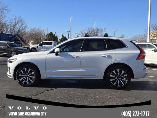 2023 Volvo XC60 B5 Plus Bright Theme