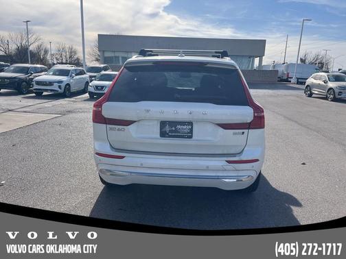 2023 Volvo XC60 B5 Plus Bright Theme