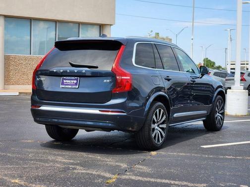 2025 Volvo XC90 B5 Core