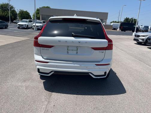 2025 Volvo XC60 Plug-In Hybrid T8 Core