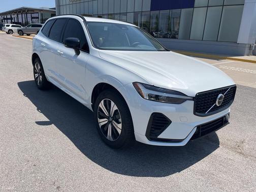 2025 Volvo XC60 Plug-In Hybrid T8 Core