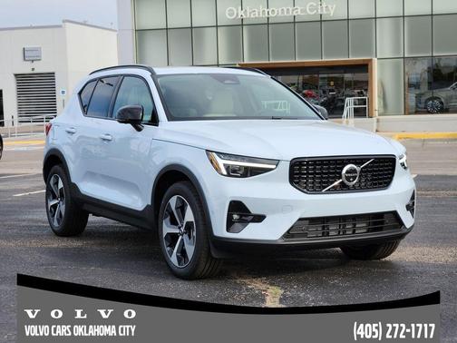 2026 Volvo XC40 B5 Plus