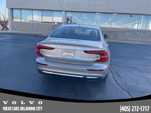 2023 Volvo S60 B5 Ultimate Bright Theme