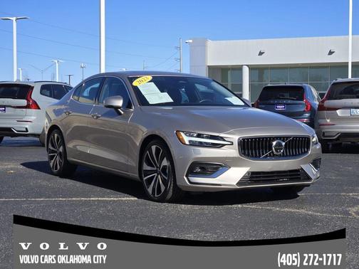 2023 Volvo S60 B5 Ultimate Bright Theme