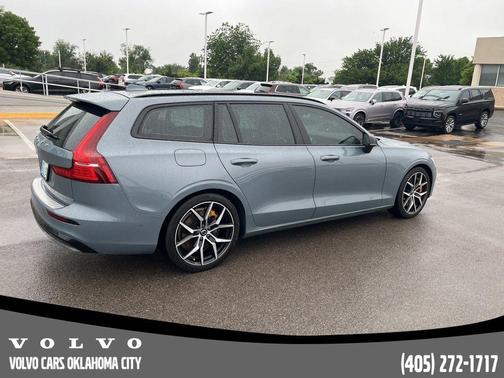 Thunder Gray Metallic 2023 Volvo V60 Recharge Plug-In Hybrid T8 Polestar Engineered