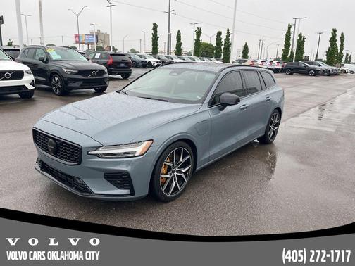 Thunder Gray Metallic 2023 Volvo V60 Recharge Plug-In Hybrid T8 Polestar Engineered