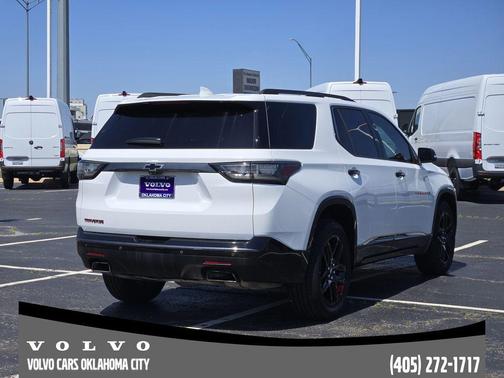 Summit White 2021 Chevrolet Traverse Premier