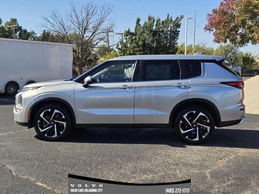 2022 Mitsubishi Outlander SE