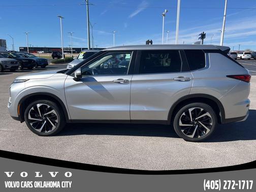 2022 Mitsubishi Outlander SE