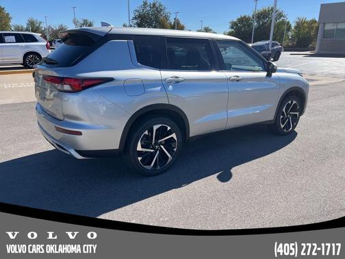 2022 Mitsubishi Outlander SE