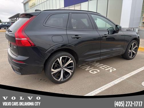 2025 Volvo XC60 B5 Ultra