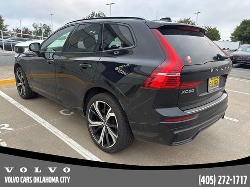 2025 Volvo XC60 B5 Ultra