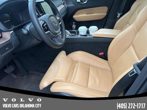 2025 Volvo XC60 B5 Ultra