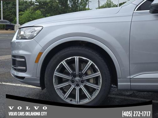 Florett Silver Metallic 2018 Audi Q7 3.0T Prestige