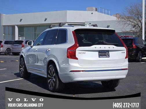 2023 Volvo XC90 B5 Plus