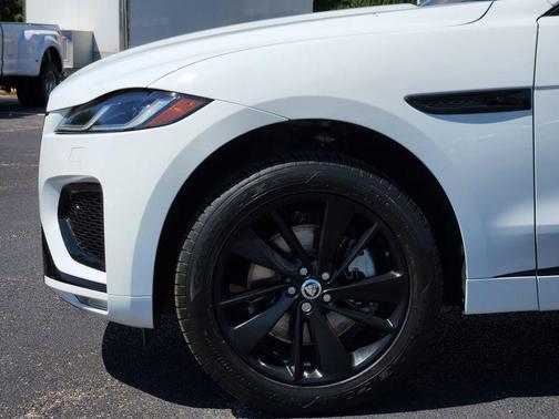 2024 Jaguar F-PACE P250 R-Dynamic S