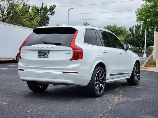 2024 Volvo XC90 B5 Plus Bright Theme