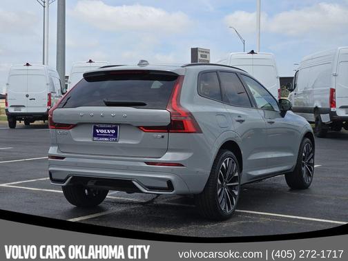 Metallic 2026 Volvo XC60 B5 Ultra
