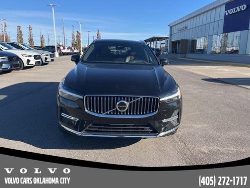 2023 Volvo XC60 B5 Plus Bright Theme