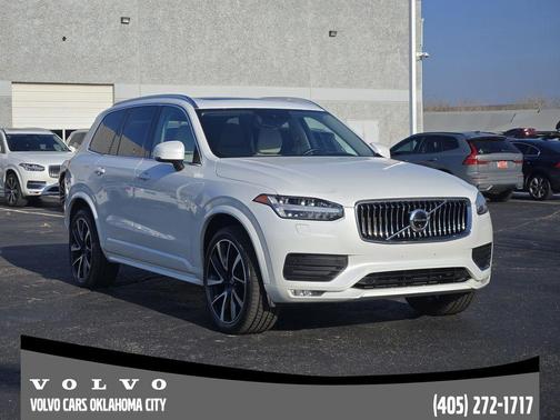 2022 Volvo XC90 T6 Momentum 7 Passenger