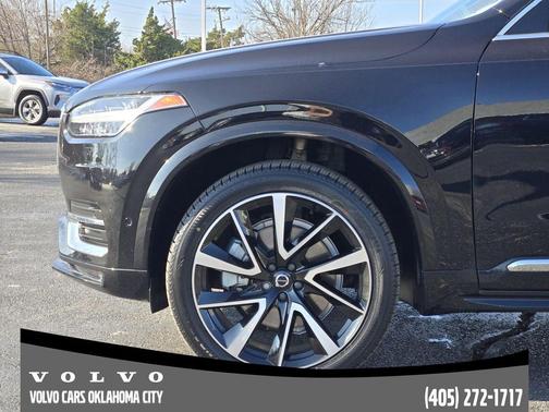 2023 Volvo XC90 B5 Plus